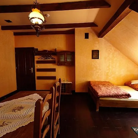 Stylowy Zajazd Pod Czarnym Kogutem Czarna  Room photo