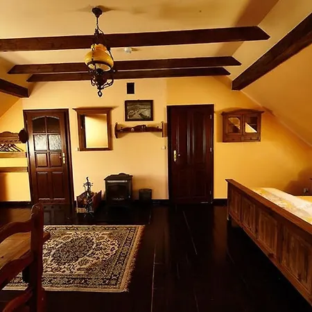 Stylowy Zajazd Pod Czarnym Kogutem Czarna  Room photo